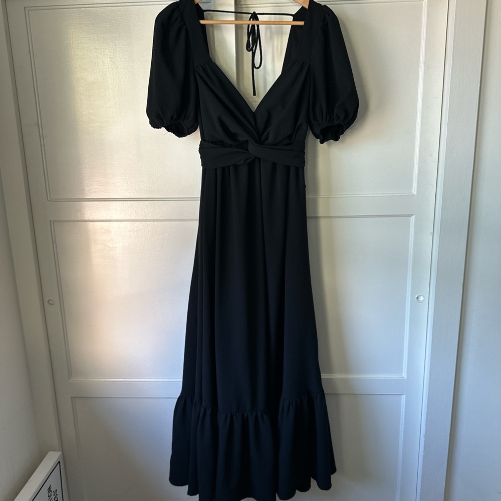 ASTR THE LABRL Elegant Black Maxi Dress